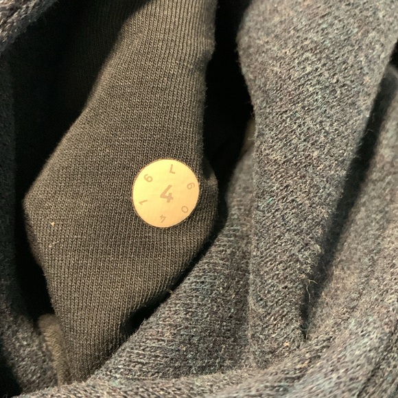 Lululemon Scuba Hoodie - Picture 6 of 6